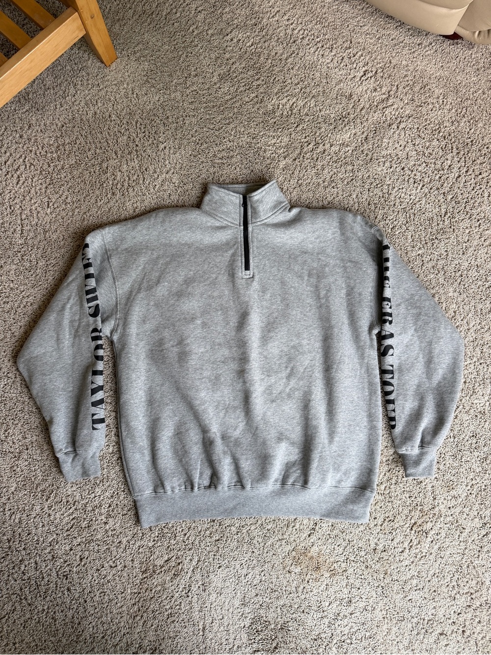 Taylor Swift The Eras Tour grey quarter-zip fleece pullover sweatshirt s small